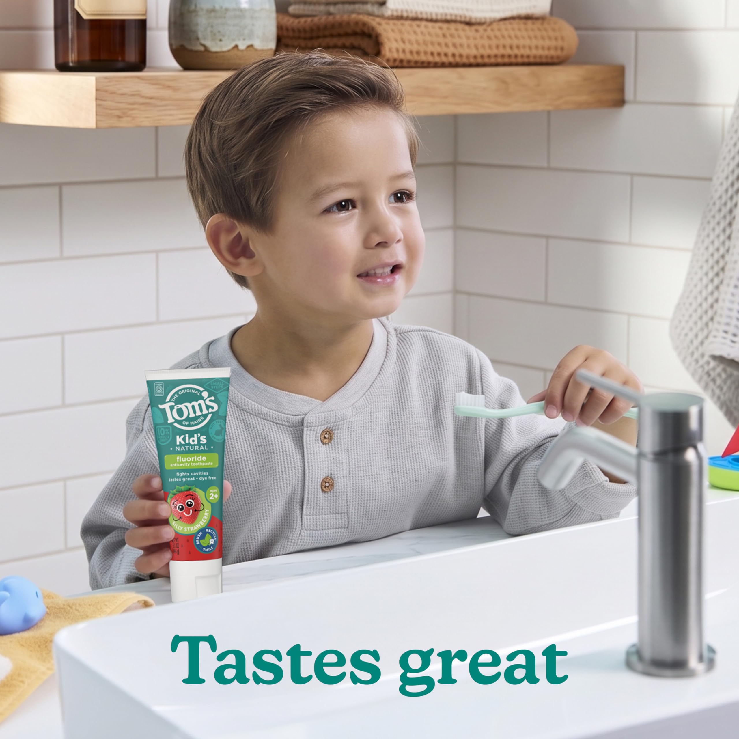 Tom’s of Maine Natural Kids Fluoride Toothpaste, 3 Pack, For Kids Ages 2 and Up, Great Toddler Toothpastes, No Artificial Flavors, Dyes